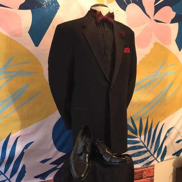 Perry Ellis Tuxedo Coat - Picture 10 of 17